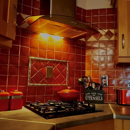 Fernway Entire Апартаменты *